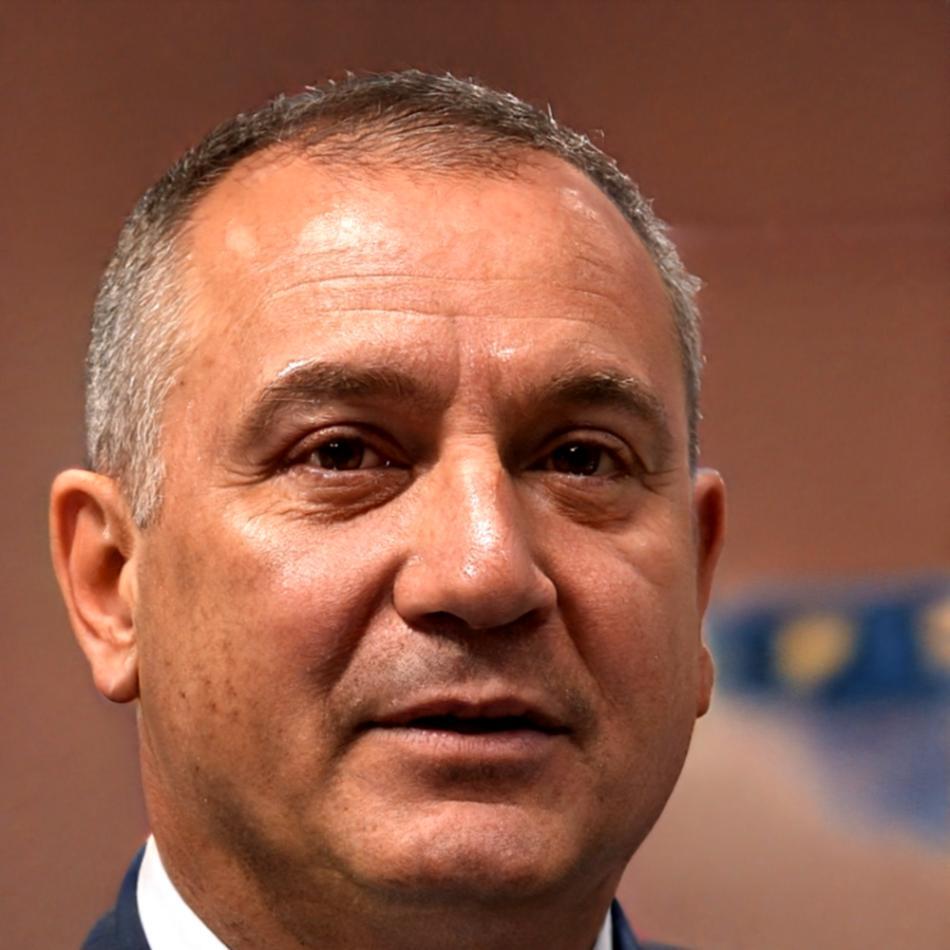 Miguel Torres, Analista de Colaboraciones